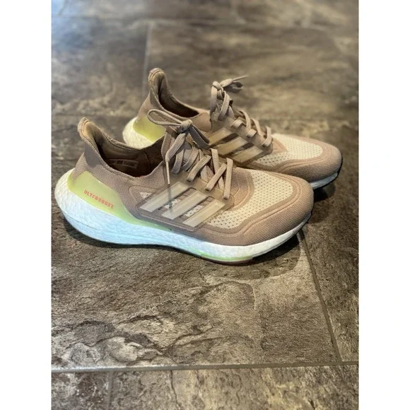 Adidas Ultraboost 21 Running Shoes Ash Pearl Halo Ivory Women's Size 7.5 EUC - Picture 1 of 9